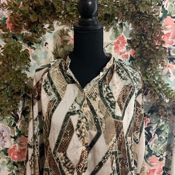 H&M | Snake-Print Blouse - Picture 1 of 5